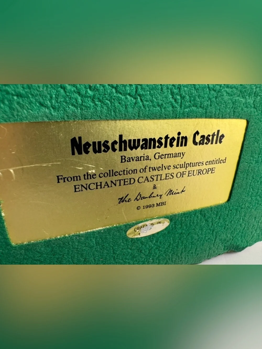 Danbury Mint Enchanted Castles of Europe Neuschwanstein Resin Sculpture 1993
